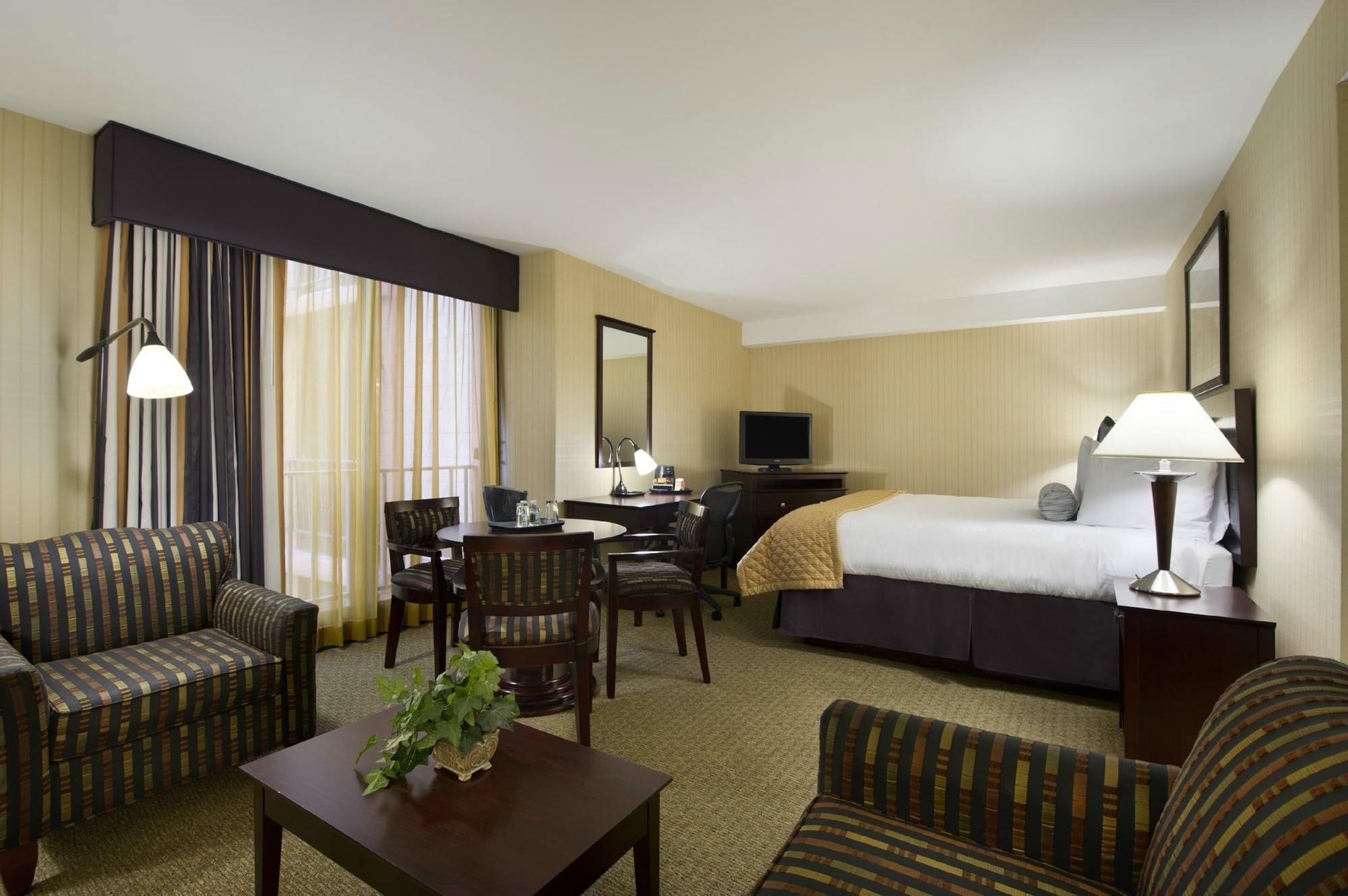 Wyndham Garden Hotel Newark Airport Eksteriør billede