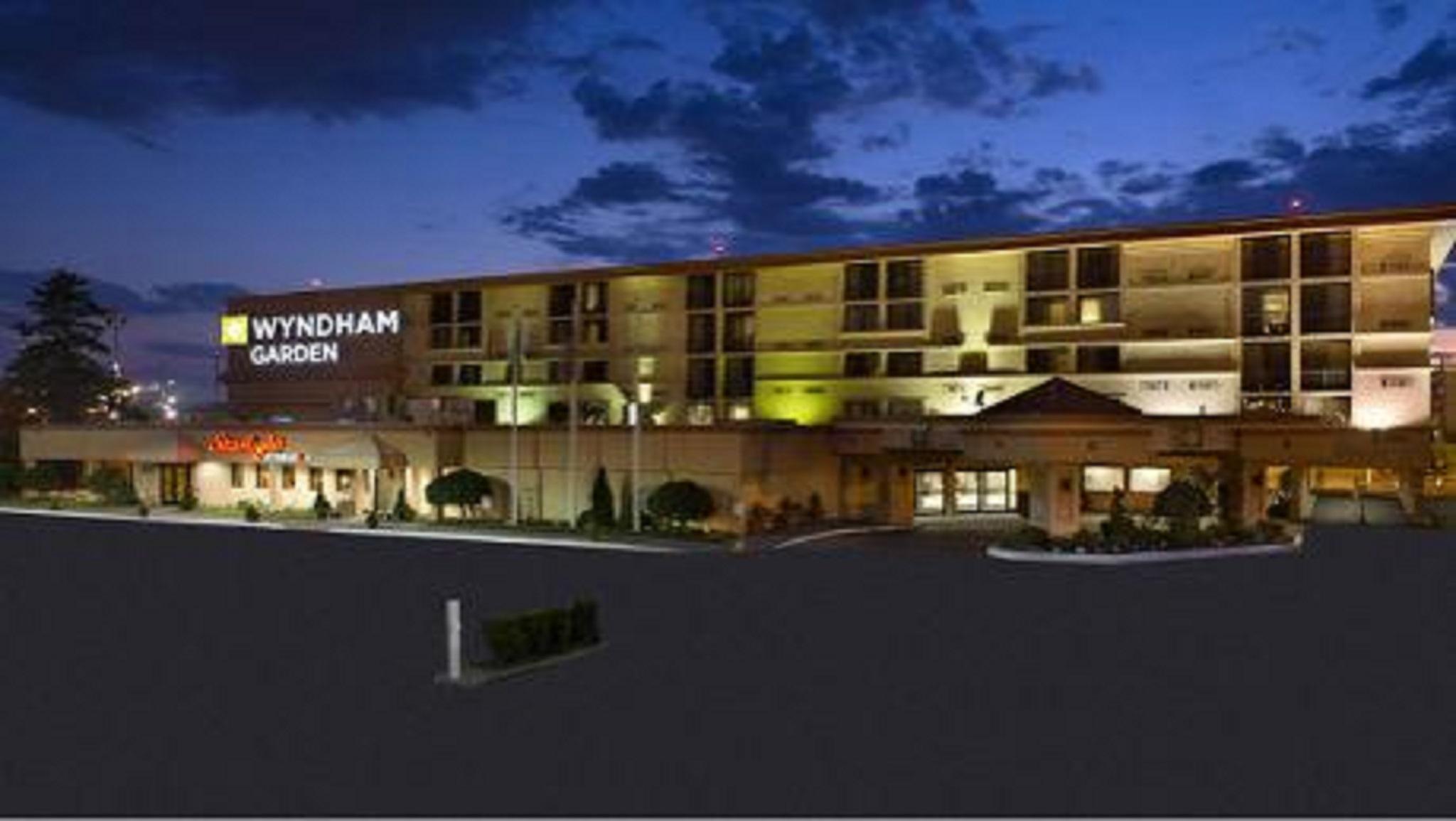 Wyndham Garden Hotel Newark Airport Eksteriør billede