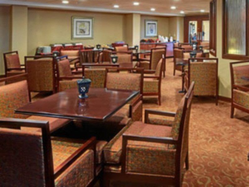 Wyndham Garden Hotel Newark Airport Eksteriør billede