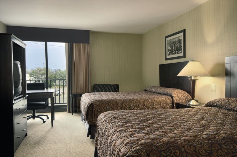 Wyndham Garden Hotel Newark Airport Eksteriør billede
